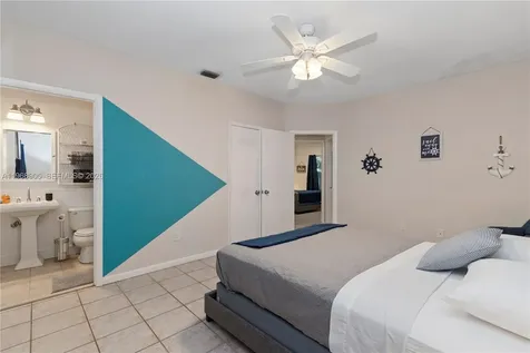 1633 Tyler Street Hollywood FL 33020