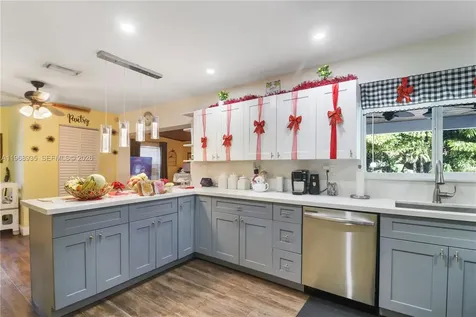 16323 SW 103rd Place Miami FL 33157