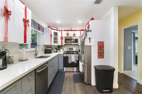 16323 SW 103rd Place Miami FL 33157