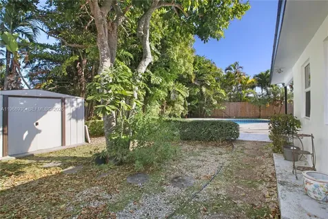 16323 SW 103rd Place Miami FL 33157