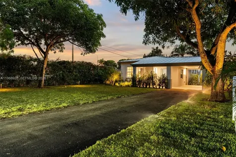 1880 NE 180th Street North Miami Beach FL 33162