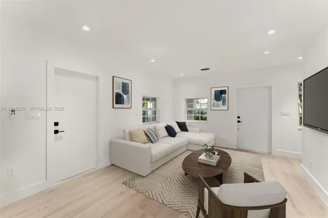 1880 NE 180th Street North Miami Beach FL 33162