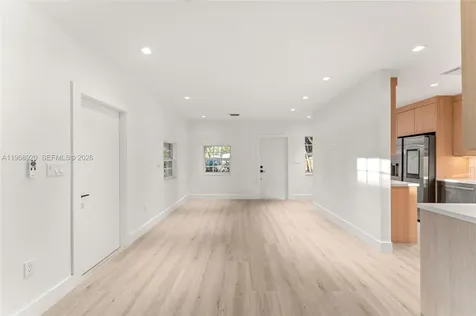 1880 NE 180th Street North Miami Beach FL 33162