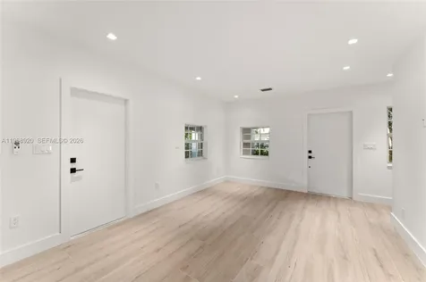 1880 NE 180th Street North Miami Beach FL 33162