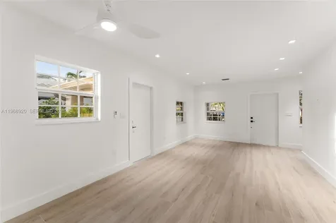 1880 NE 180th Street North Miami Beach FL 33162