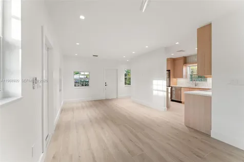 1880 NE 180th Street North Miami Beach FL 33162
