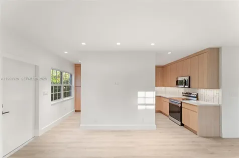 1880 NE 180th Street North Miami Beach FL 33162