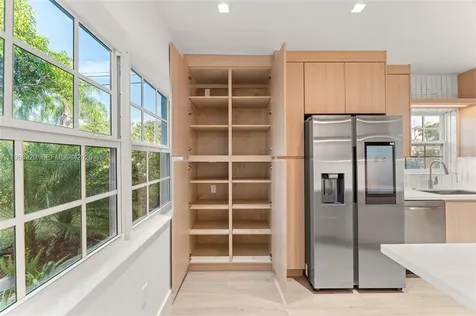 1880 NE 180th Street North Miami Beach FL 33162