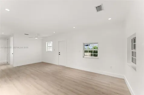1880 NE 180th Street North Miami Beach FL 33162