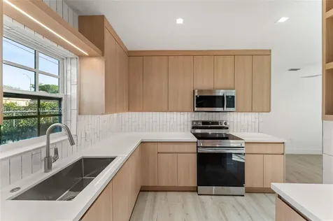 1880 NE 180th Street North Miami Beach FL 33162