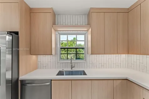 1880 NE 180th Street North Miami Beach FL 33162