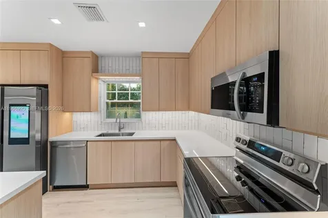1880 NE 180th Street North Miami Beach FL 33162