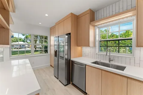 1880 NE 180th Street North Miami Beach FL 33162