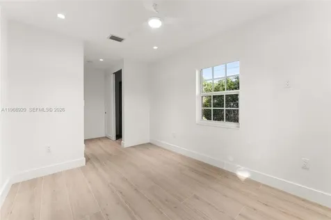 1880 NE 180th Street North Miami Beach FL 33162