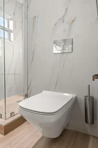 1880 NE 180th Street North Miami Beach FL 33162