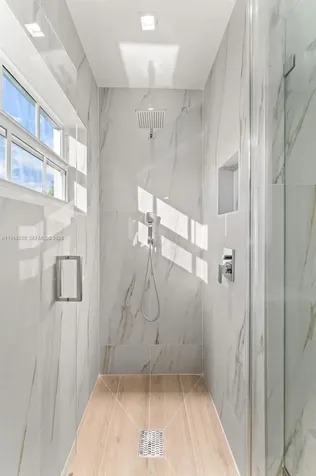 1880 NE 180th Street North Miami Beach FL 33162