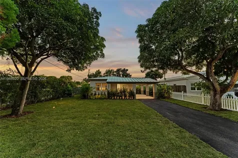 1880 NE 180th Street North Miami Beach FL 33162