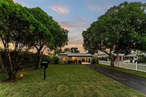 1880 NE 180th Street North Miami Beach FL 33162