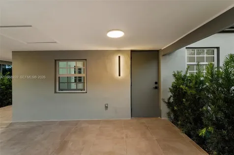 1880 NE 180th Street North Miami Beach FL 33162