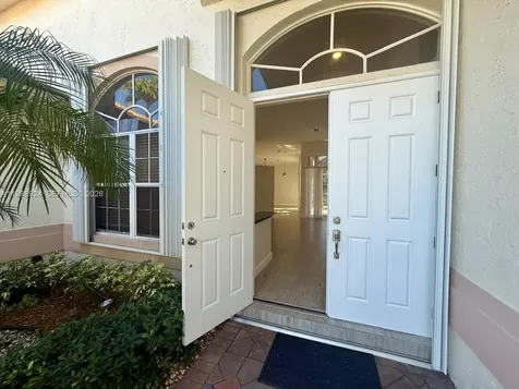2644 Miller Court Weston FL 33332