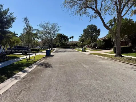 2644 Miller Court Weston FL 33332
