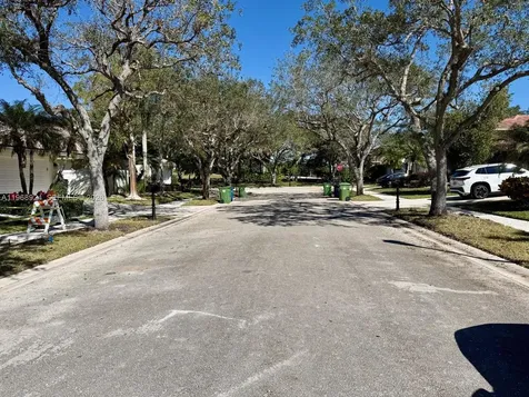 2644 Miller Court Weston FL 33332