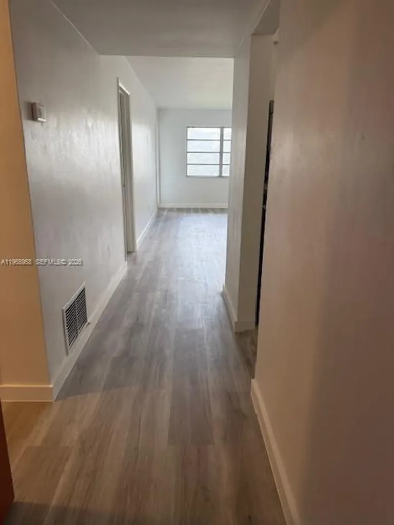 1400 NE 191st Street Miami FL 33179