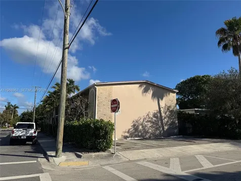 409 4th Avenue N Lake Worth FL 33460