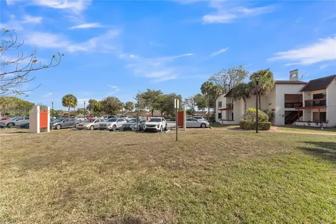 8660 SW 149th Avenue Miami FL 33193
