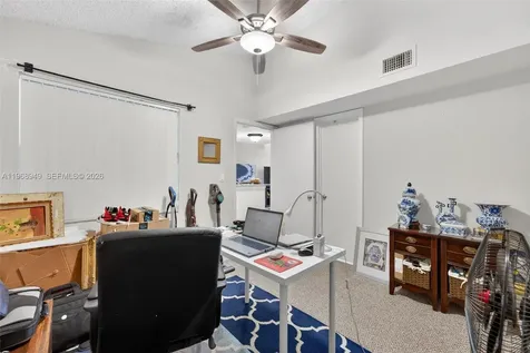 2890 N Oakland Forest Drive Lauderdale Lakes FL 33309