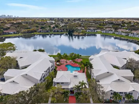 2890 N Oakland Forest Drive Lauderdale Lakes FL 33309