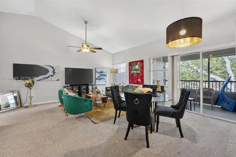 2890 N Oakland Forest Drive Lauderdale Lakes FL 33309