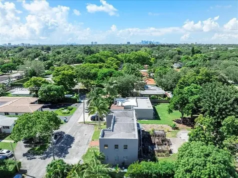 11402 NE 8th Court Biscayne Park FL 33161