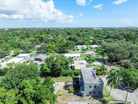 11402 NE 8th Court Biscayne Park FL 33161