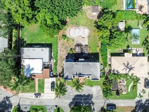 11402 NE 8th Court Biscayne Park FL 33161