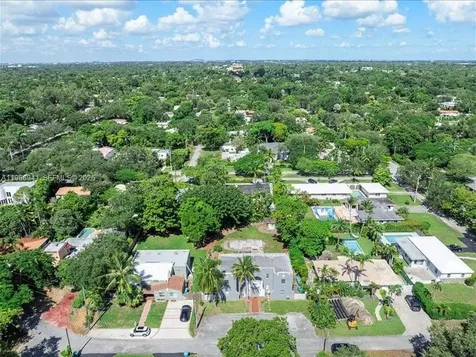 11402 NE 8th Court Biscayne Park FL 33161