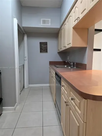18316 NW 68th Avenue Hialeah FL 33015
