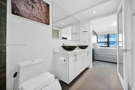 5225 Collins Avenue Miami Beach FL 33140