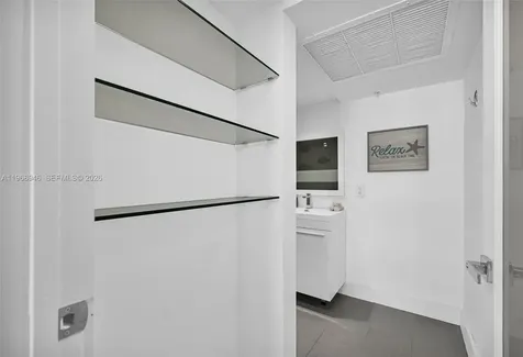 5225 Collins Avenue Miami Beach FL 33140