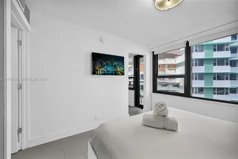 5225 Collins Avenue Miami Beach FL 33140
