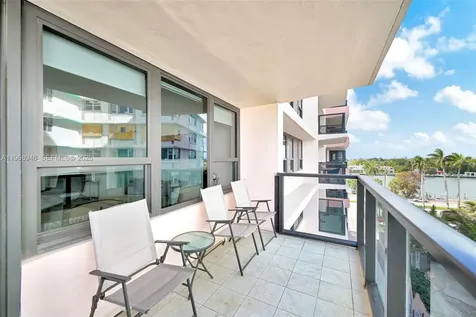 5225 Collins Avenue Miami Beach FL 33140