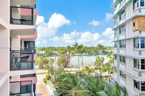 5225 Collins Avenue Miami Beach FL 33140