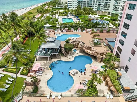 5225 Collins Avenue Miami Beach FL 33140