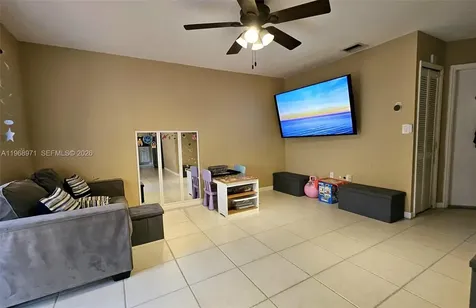 14070 S Forest Oak Circle Davie FL 33325