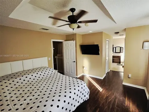 14070 S Forest Oak Circle Davie FL 33325