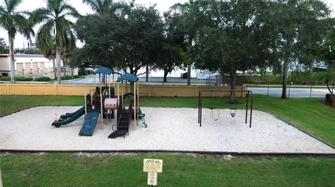 14070 S Forest Oak Circle Davie FL 33325