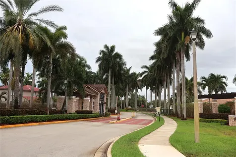 14070 S Forest Oak Circle Davie FL 33325