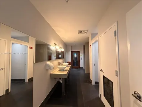 133 NE 2nd Avenue Miami FL 33132