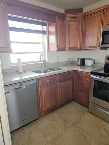 9441 Live Oak Place Davie FL 33324