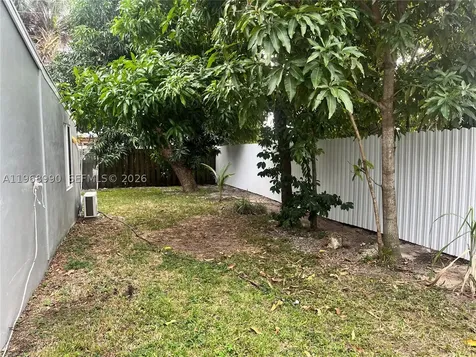 816 Beech Road West Palm Beach FL 33409